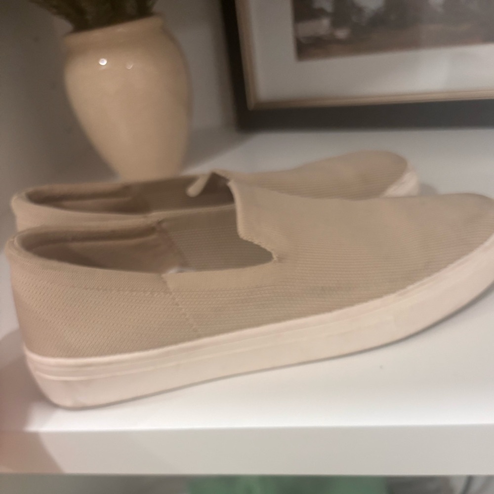 Old Navy Women's Slip-On Sneakers in Light Beige